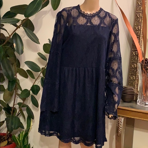 Xhilaration Dresses & Skirts - Beautiful Lace Overlay Dress